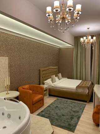 Отель Hotel Rais Тыргу-Жиу Двухместный номер с 1 кроватью и балконом-22